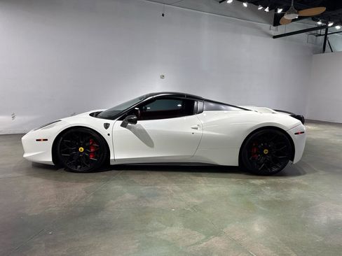 Used 2015 Ferrari 458 Spider RWD image 5