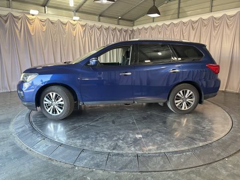 Used 2020 Nissan Pathfinder S image 7