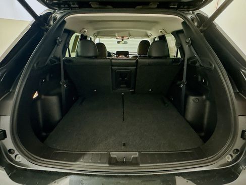 Used 2024 Mitsubishi Outlander SE image 30