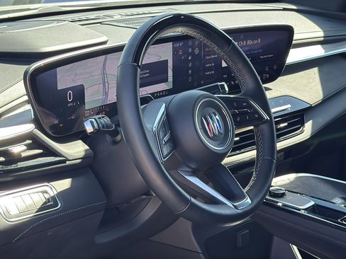 Used 2025 Buick Enclave Preferred w/ Super Cruise Package image 10