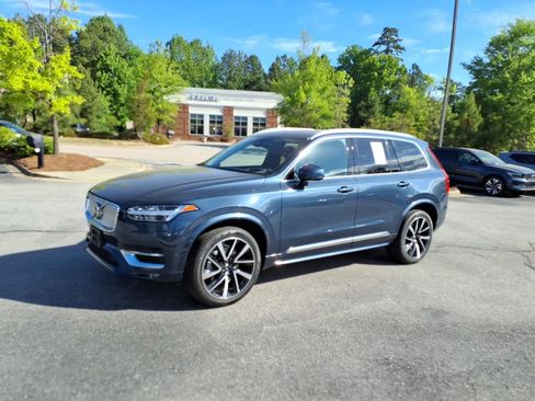 Certified 2023 Volvo XC90 B5 Plus w/ Protection Package Premier AWD/4WD image 9