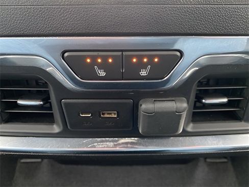 Used 2020 Chevrolet Silverado 3500 LTZ w/ LTZ Convenience Package image 28