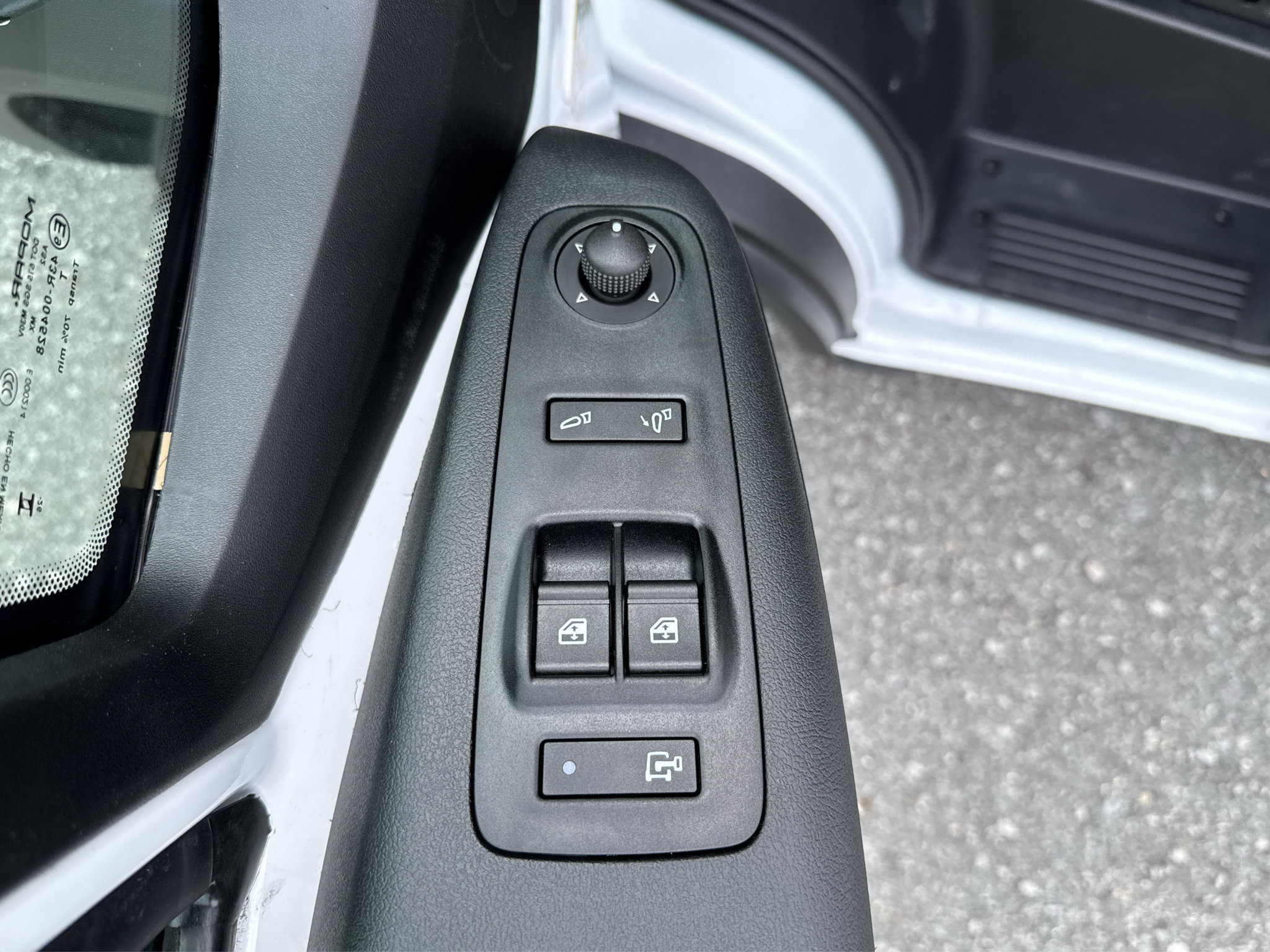 New 2026 RAM ProMaster 1500 w/ Convenience Group FWD image 26