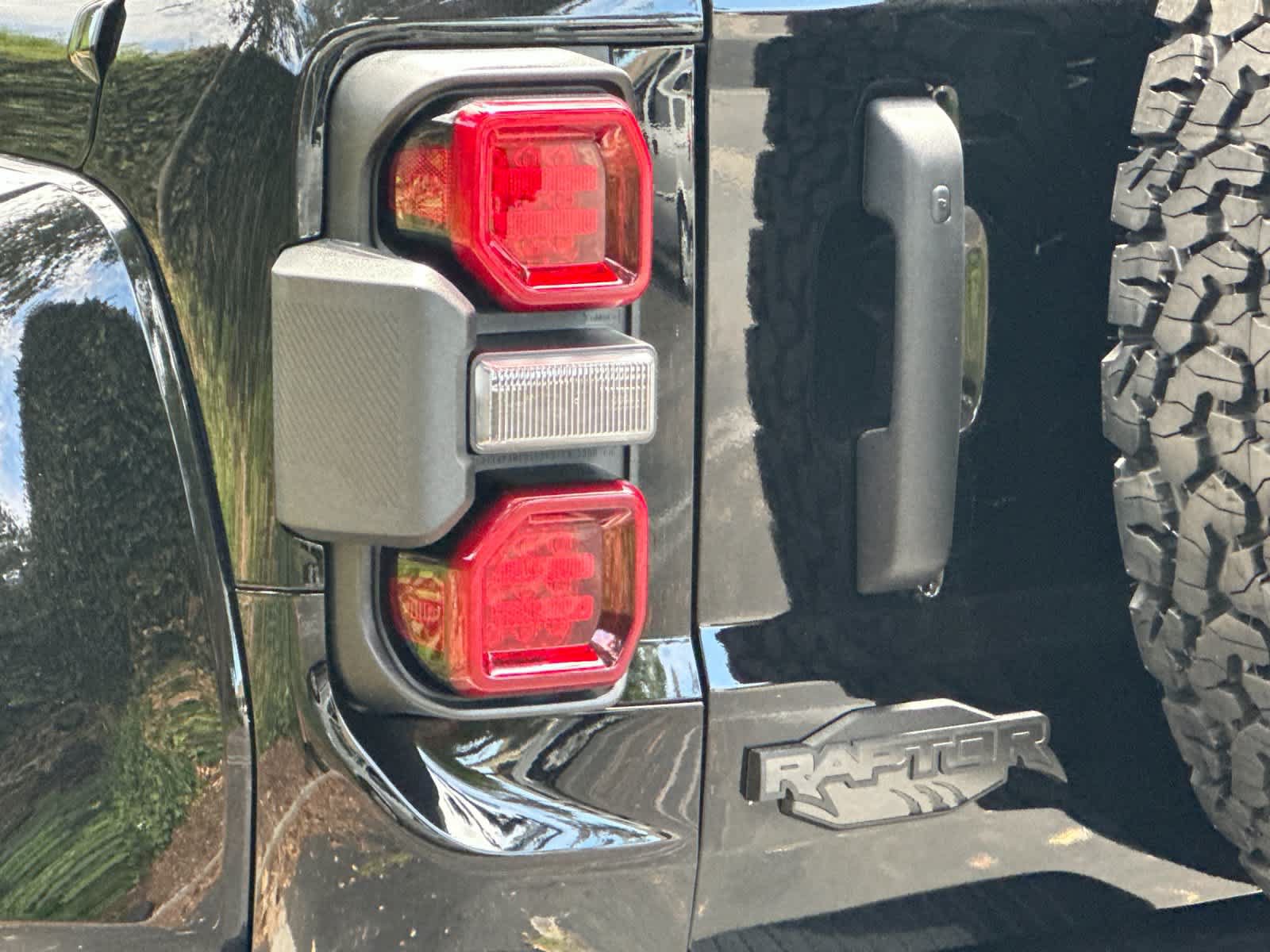New 2026 Ford Bronco Raptor AWD/4WD image 24