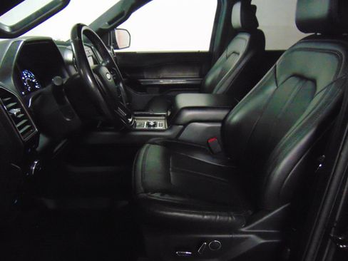 Used 2021 Ford Expedition Limited image 10