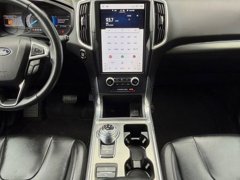 Used 2022 Ford Edge Titanium AWD/4WD image 18