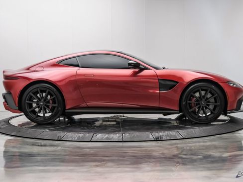 Used 2019 Aston Martin V8 Vantage Coupe RWD image 23