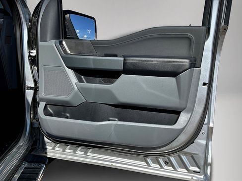 Used 2024 Ford F150 XLT w/ Mobile Office Package image 29