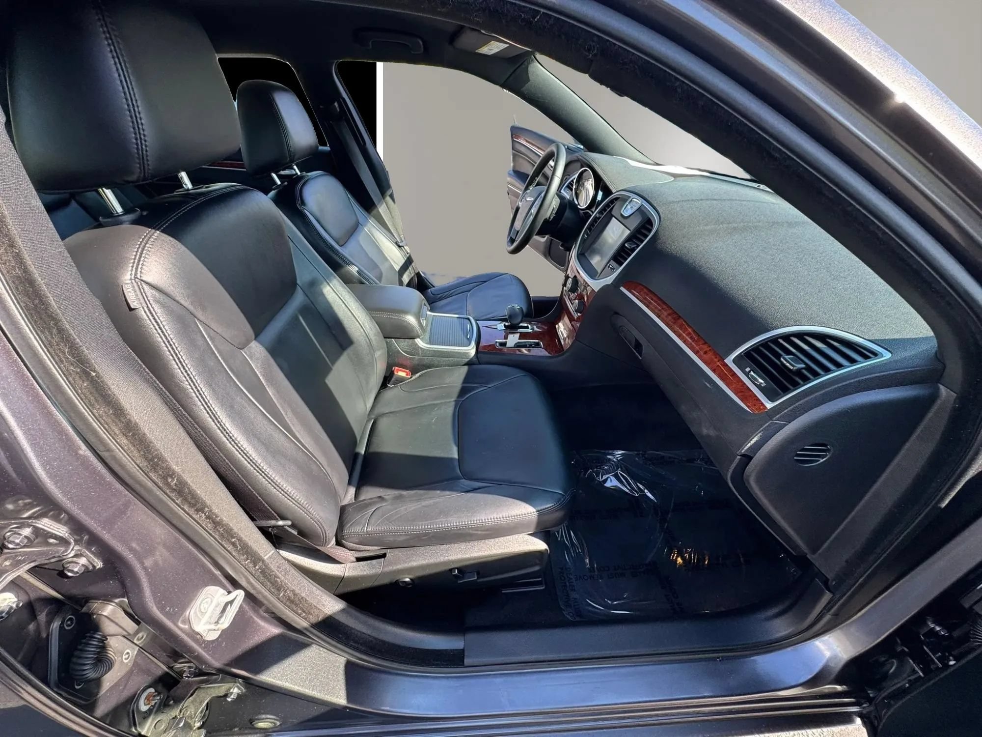 Used 2014 Chrysler 300 AWD w/ Driver Convenience Group image 15