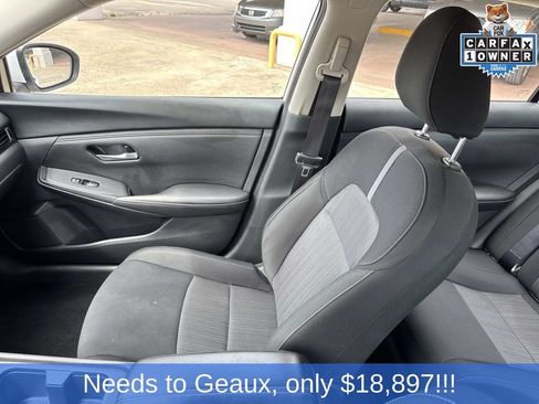 Used 2025 Nissan Sentra SV FWD image 34