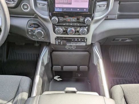 New 2026 RAM 1500 Big Horn AWD/4WD image 19