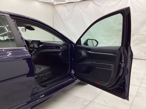 Used 2022 Toyota Camry SE image 17