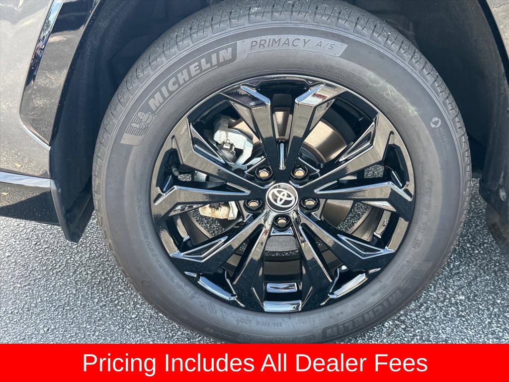Used 2024 Toyota RAV4 SE AWD/4WD image 9