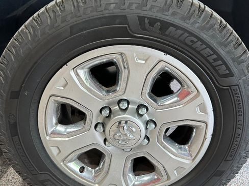 Used 2018 RAM 2500 Laramie w/ Convenience Group image 19