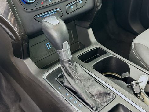 Used 2017 Ford Escape Titanium AWD/4WD image 29