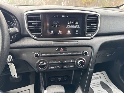 Used 2020 Kia Sportage LX image 6