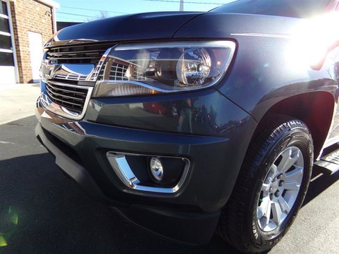 Used 2019 Chevrolet Colorado LT w/ LT Convenience Package image 3
