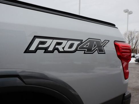 Used 2018 Nissan Titan PRO-4X image 27