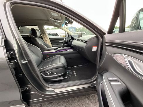 Used 2025 Genesis Electrified GV70 Advanced w/ Prestige Package image 22