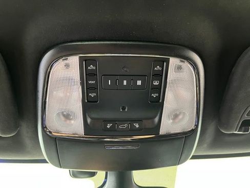 Used 2018 Jeep Grand Cherokee Trackhawk AWD/4WD image 39