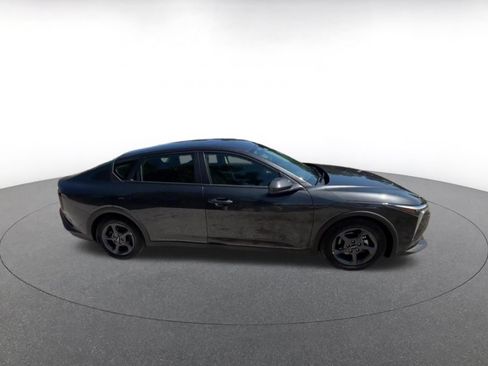 Used 2025 Kia K4 FWD image 3