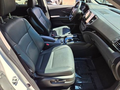 Certified 2022 Honda Pilot Touring image 22