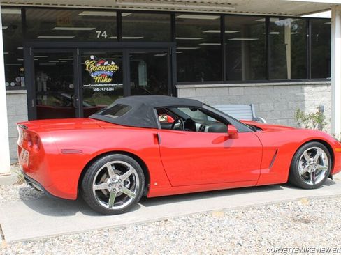 Used 2007 Chevrolet Corvette Convertible w/ Preferred Equipment Group RWD image 18
