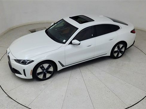 Used 2025 BMW i4 eDrive40 image 80