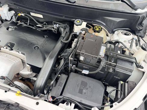 Used 2019 Chevrolet Equinox Premier AWD/4WD image 12