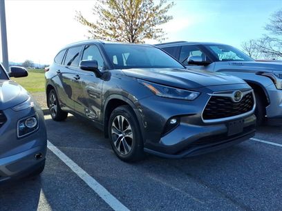 Used 2021 Toyota Highlander XLE