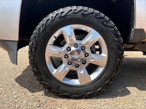 Used 2019 Chevrolet Silverado 2500 LTZ w/ Duramax Plus Package AWD/4WD image 31