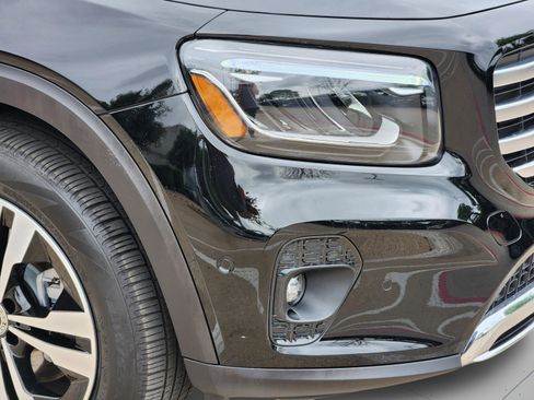 Used 2025 Mercedes-Benz GLB 250 image 26