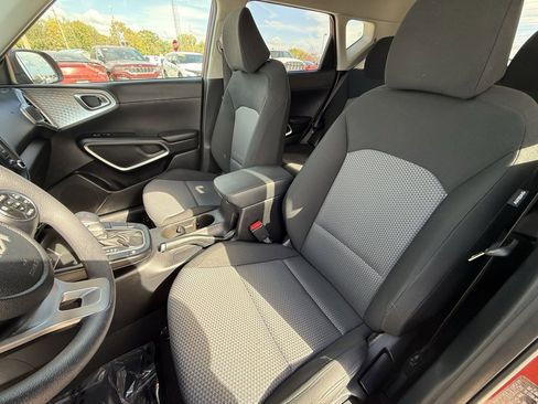 Used 2022 Kia Soul LX w/ Technology Package image 15