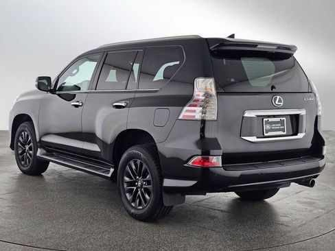 Used 2022 Lexus GX 460 Premium w/ Premium Package image 3