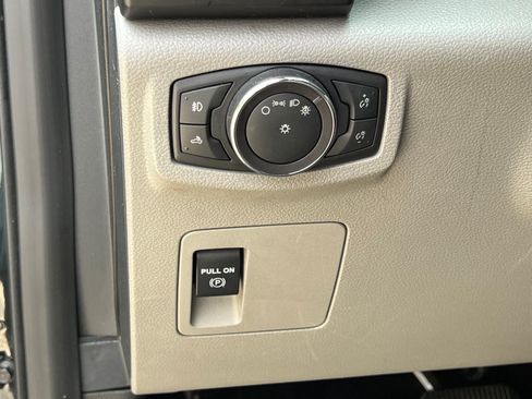 Used 2017 Ford F150 XL w/ Equipment Group 101A Mid RWD image 25
