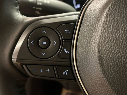 Used 2024 Toyota Corolla Cross LE image 45