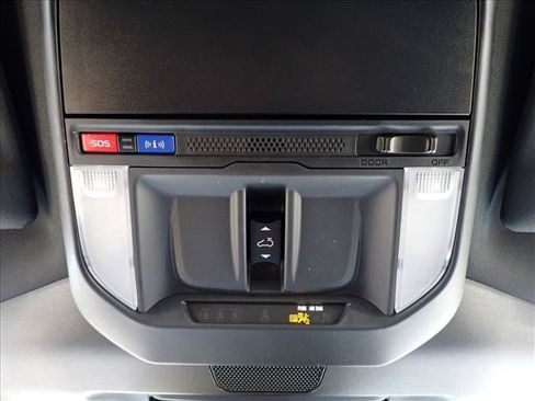 Used 2025 Subaru Forester Premium AWD/4WD image 23