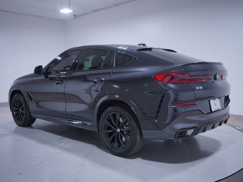 Used 2024 BMW X6 xDrive40i w/ Executive Package image 3