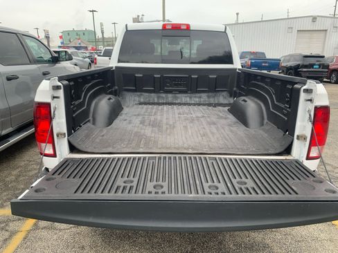Used 2017 RAM 1500 Classic SLT image 8