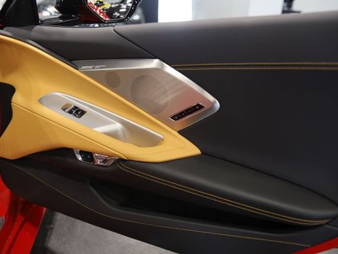 Used 2023 Chevrolet Corvette Stingray Preferred Conv w/ Z51 Performance Package RWD image 34