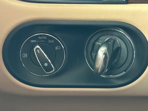 Certified 2023 Porsche Macan image 23