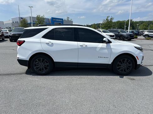 Used 2024 Chevrolet Equinox RS AWD/4WD image 8