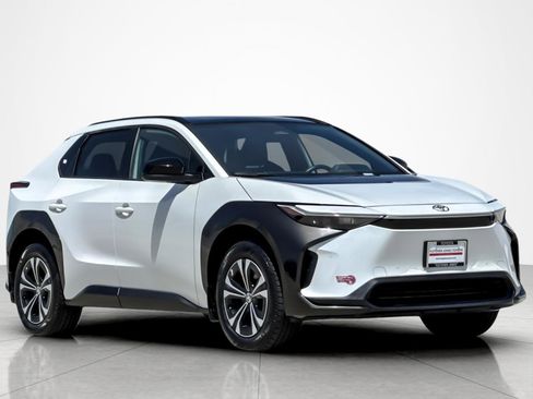 Certified 2024 Toyota bZ4X AWD w/ Weather Package image 7