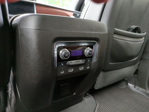 Used 2023 GMC Yukon Denali Ultimate AWD/4WD image 37