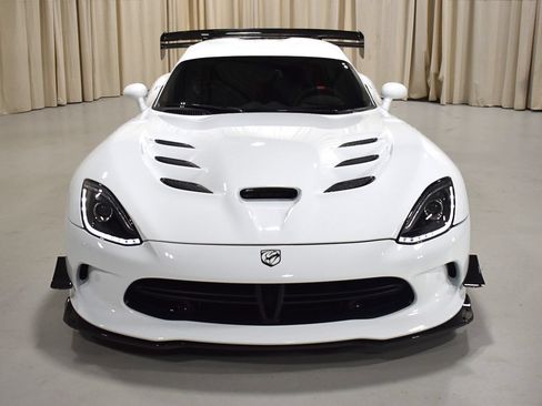 Used 2016 Dodge Viper ACR RWD image 2