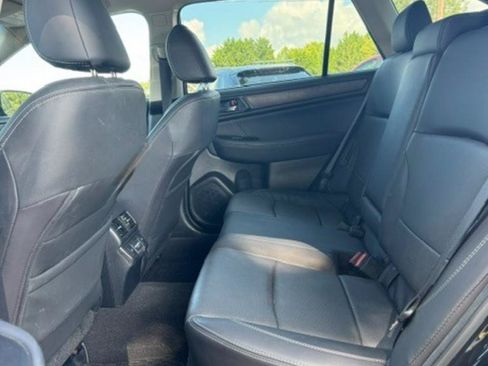 Used 2018 Subaru Outback 2.5i Limited AWD/4WD image 16