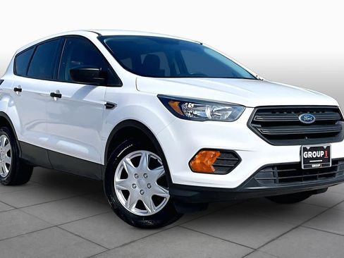 Used 2019 Ford Escape S FWD image 3