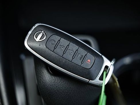 Used 2023 Nissan Rogue SL w/ SL Premium Package image 44