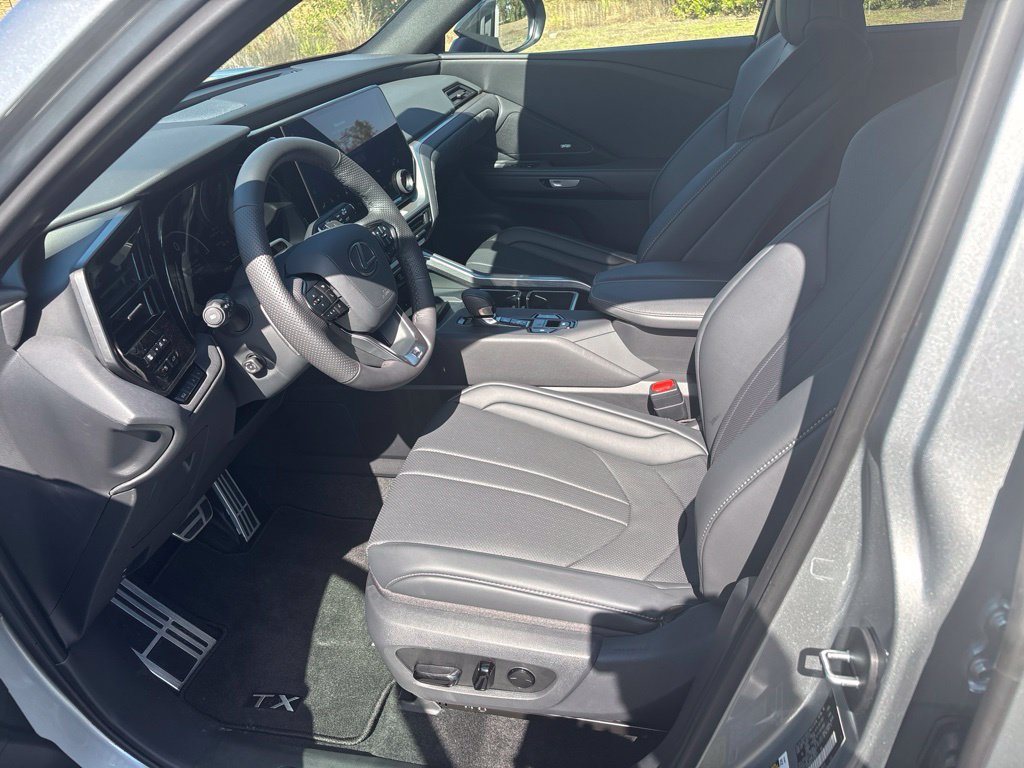 Used 2026 Lexus TX 500h AWD image 15