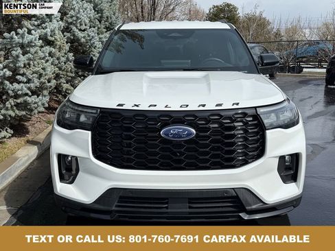 Used 2025 Ford Explorer ST-Line w/ ST-Line Street Pack AWD/4WD image 2